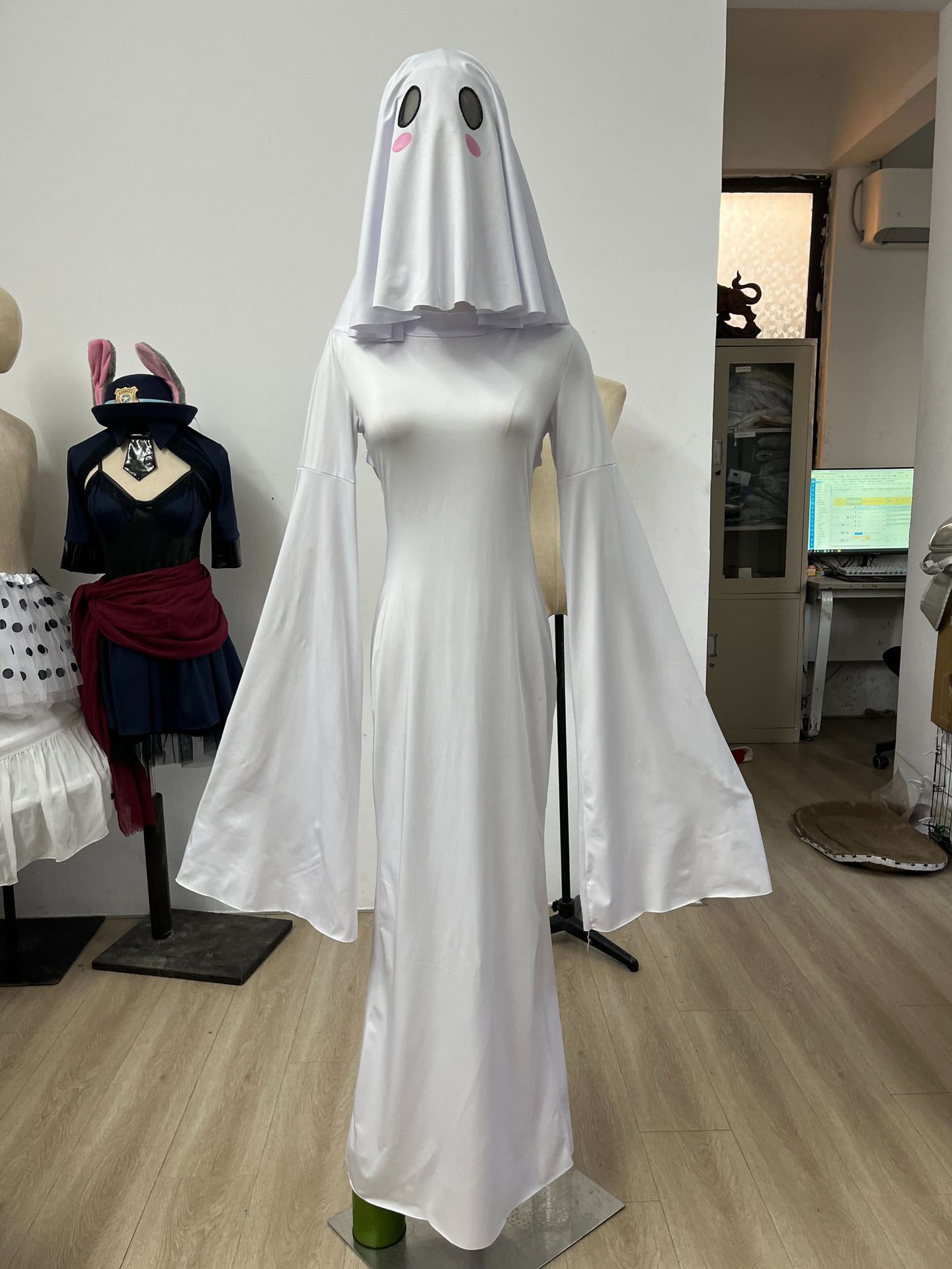 Disfraz de Cosplay Original, V - Slim Fit Suit Set reseña y precio
